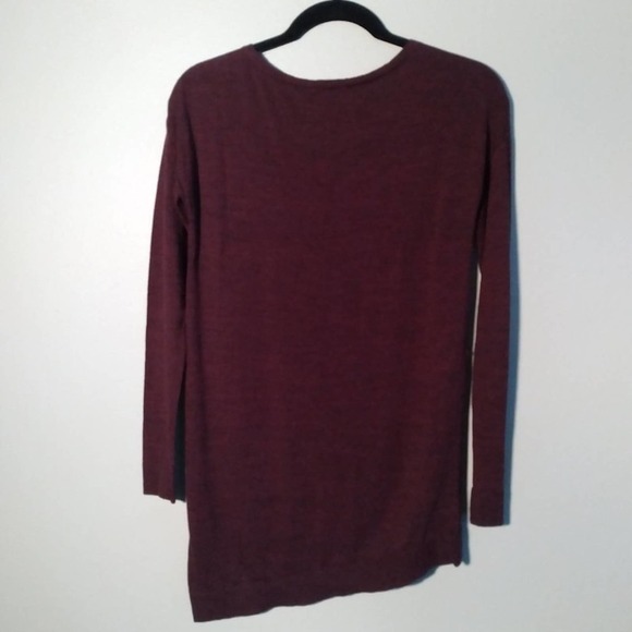 Express Asymmetrical Hem Knit Pullover Sweater - Picture 5 of 5